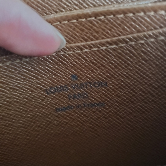 Louis Vuitton wallet - Picture 6 of 6